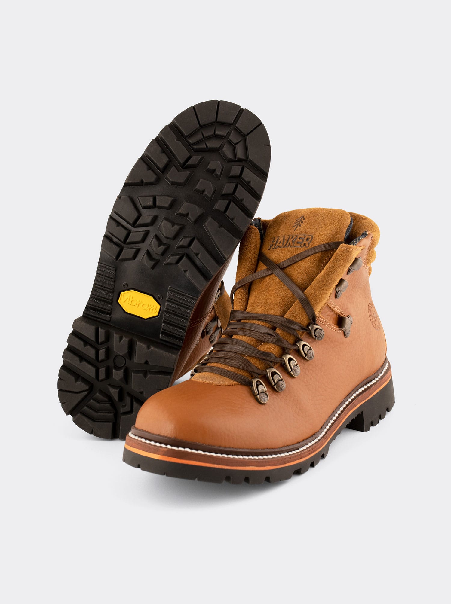 Men's Leather Mountaineering Boot with Vibram® Sole Maple Bull Fight Color Style Haiker 2483