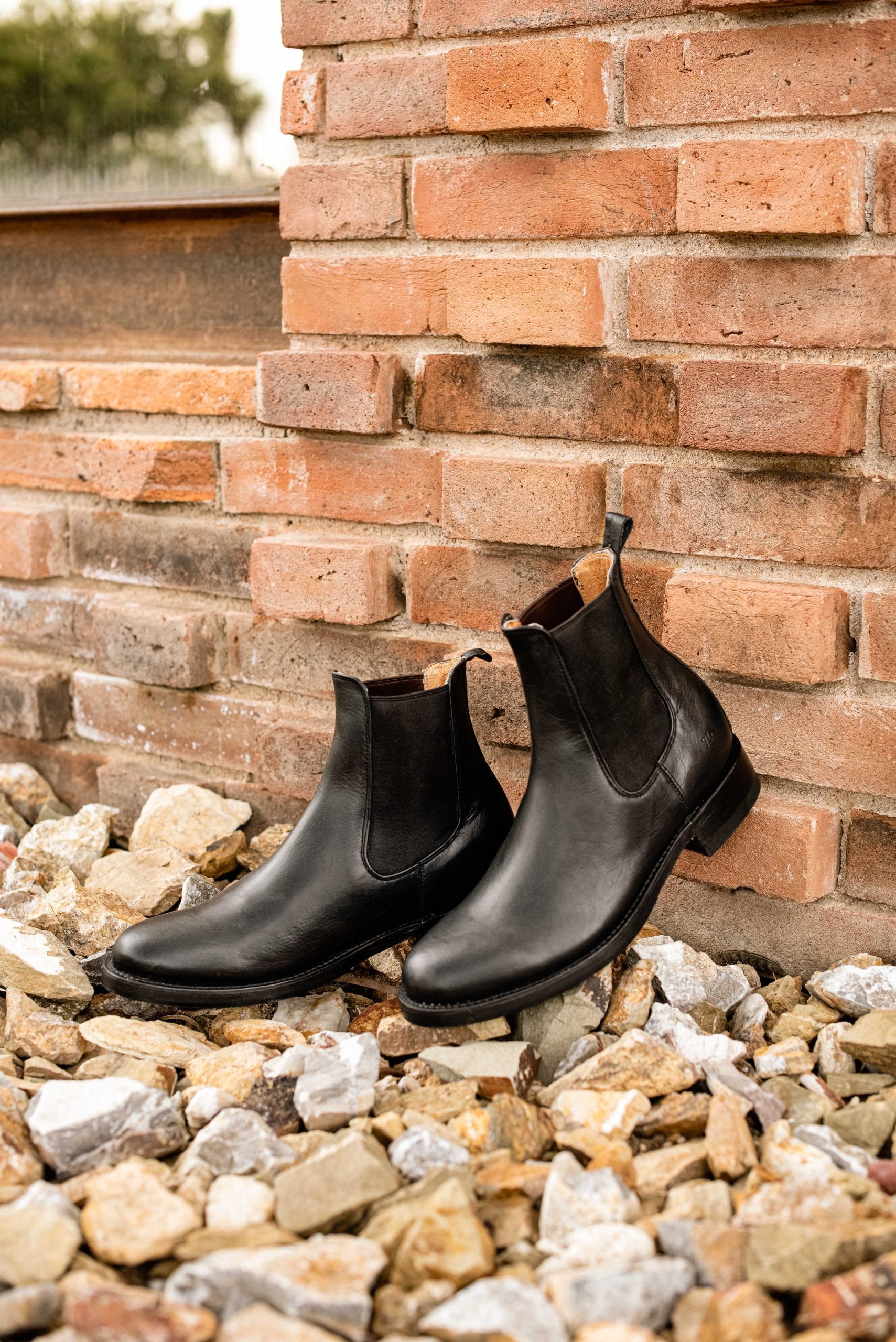 Botín Chelsea con Suela Doble Vida Antiderrapante Montana Negro Estilo 6206