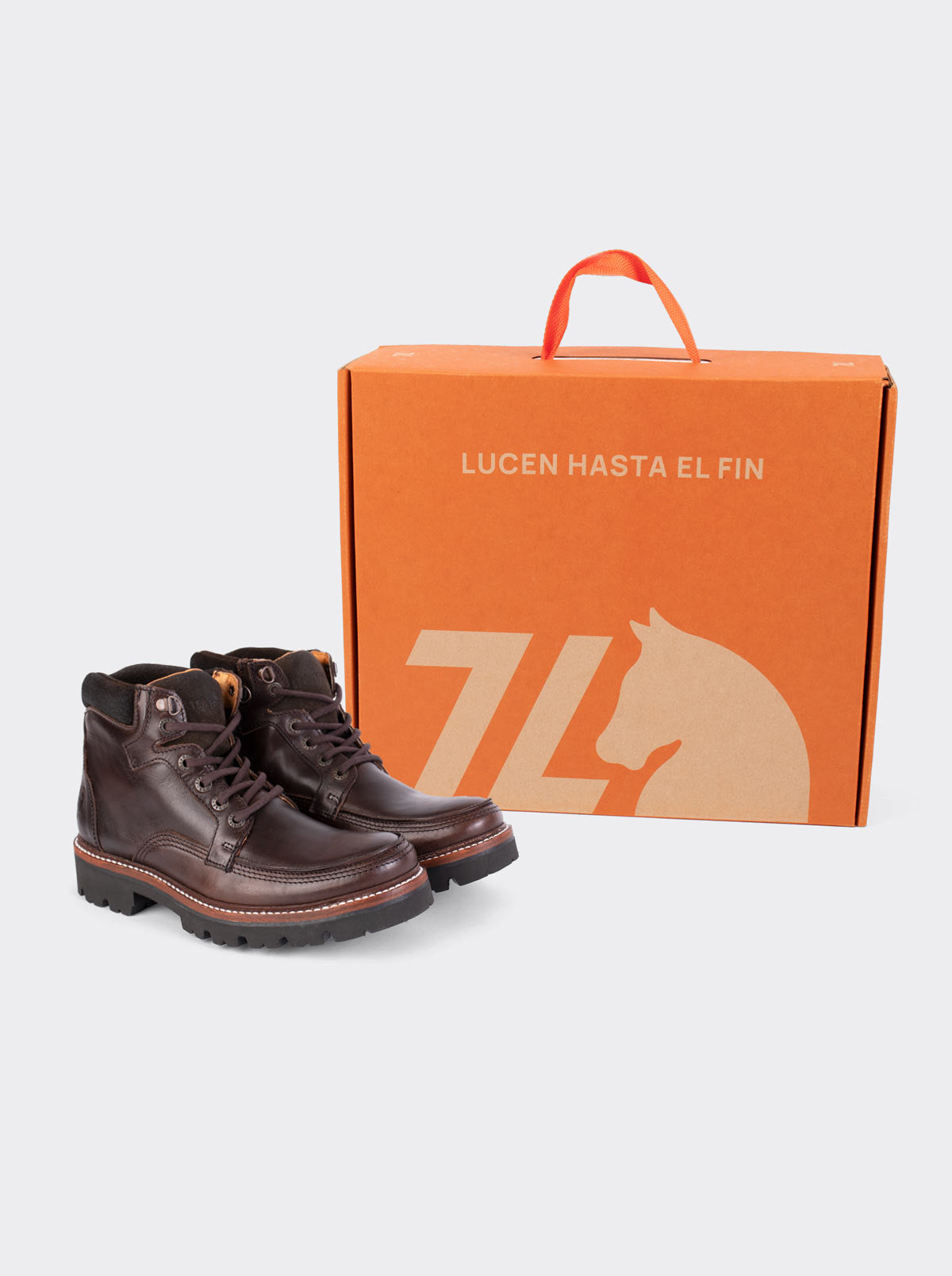 Bota Haiker de Vestir Moc Toe de Piel con Suela Extra Ligera Olmeca Café estilo 2705