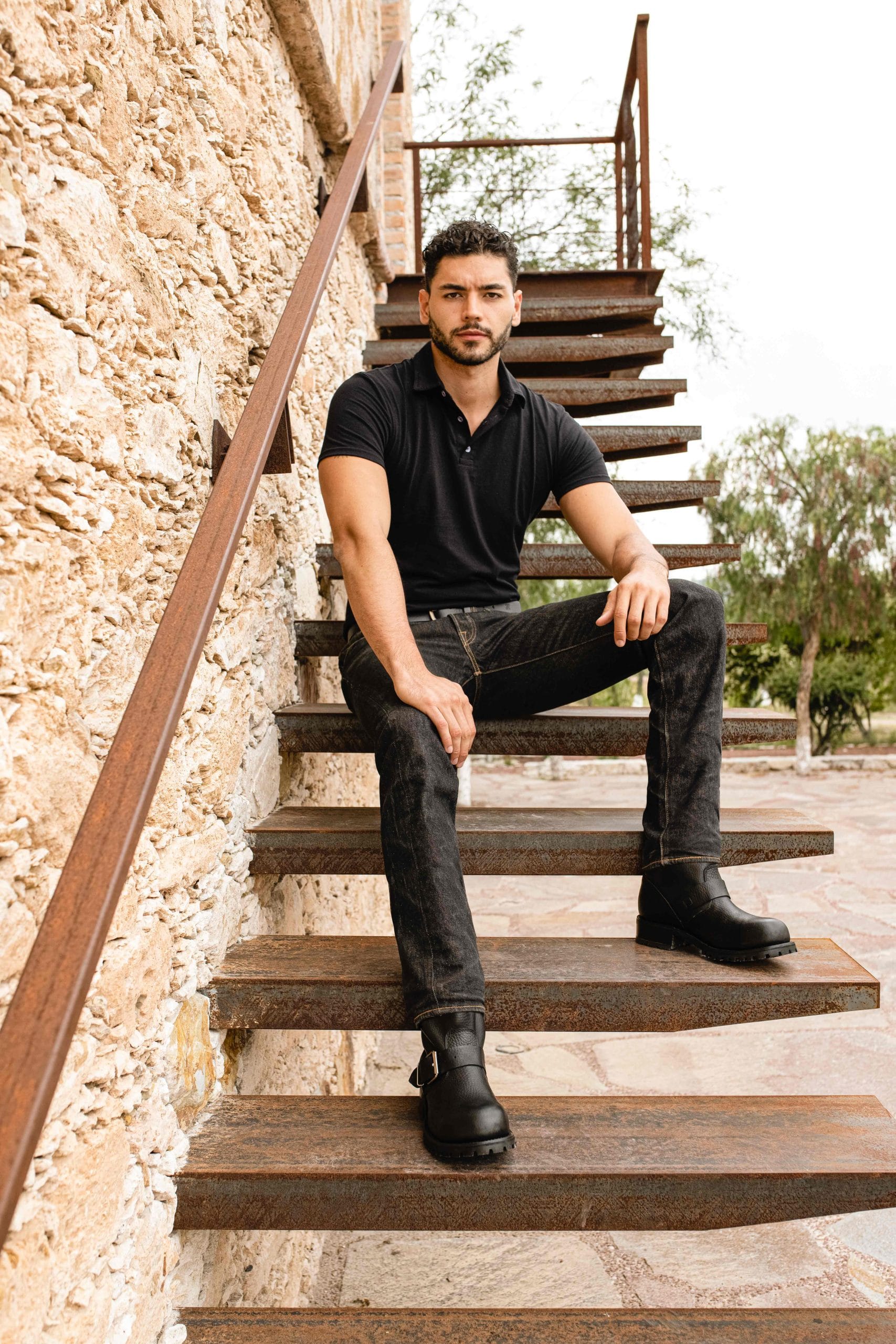 Bota Biker con Casco de Acero y Suela Track Bull Fight Negro Estilo 1808