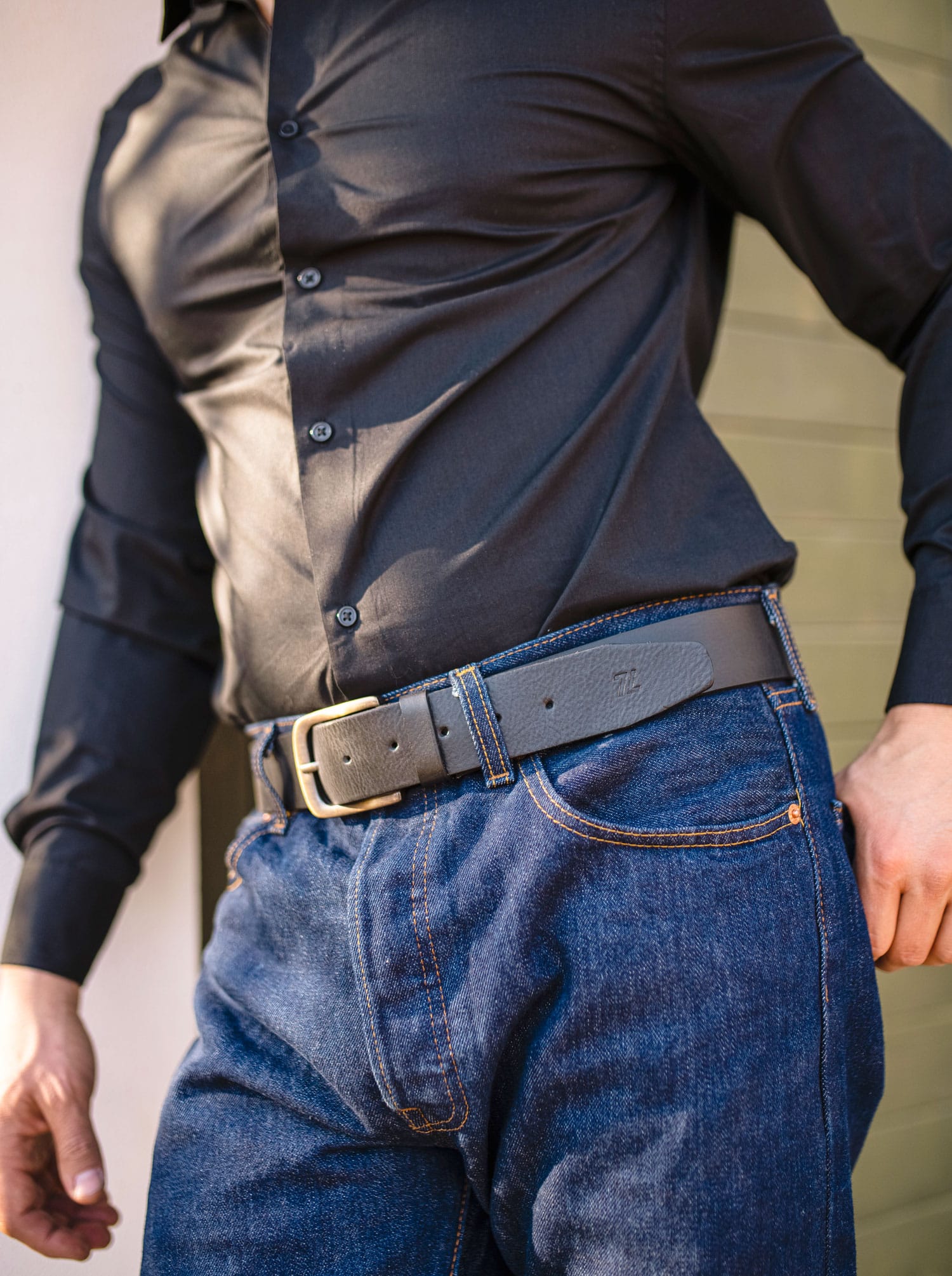 Classic Belt in Ocher Black Leather Style 10