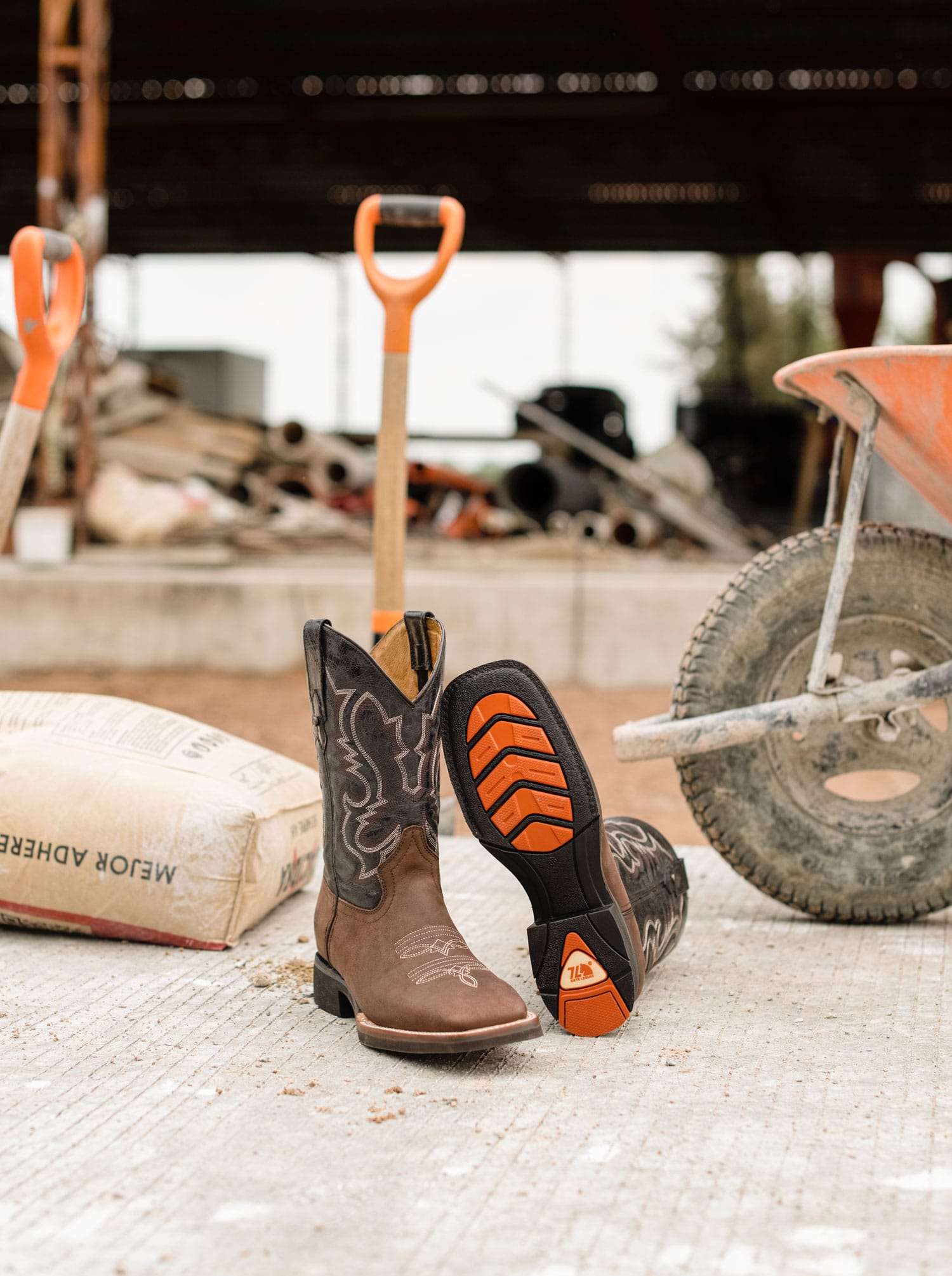 Bota Rodeo con Suela Ligera para Trabajo Crazy Café Estilo 1555